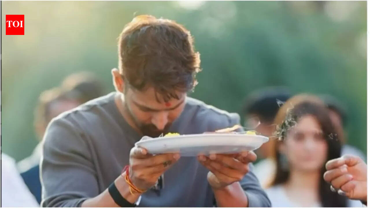 ‘Force 3’ shoot halted as a massive crowd disrupts John Abraham and Harshvardhan Rane in Gujarat | Hindi Movie News – The Times of India