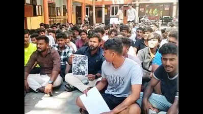 Ballari polytechnic student dies by suicide, protest erupts