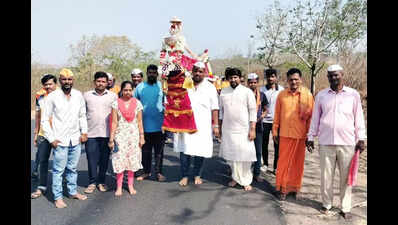 Pilgrims walk hundreds of km in blazing sun to Srisailam