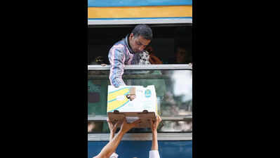 Railways switches to traditional cooking to overcome LPG shortage