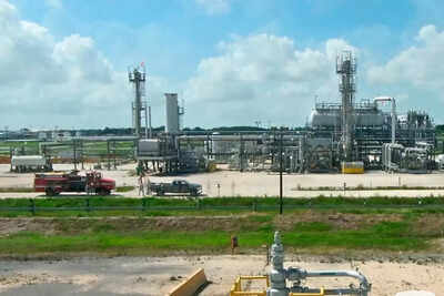  US to release 172 million barrels of oil from strategic reserve to reduce prices amid Iran war