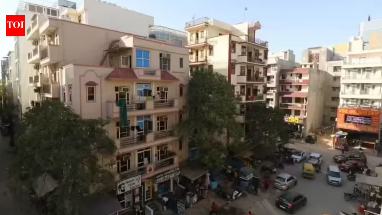 Woman jumps from Gurgaon DLF-3 building’s rooftop after argument with her friend