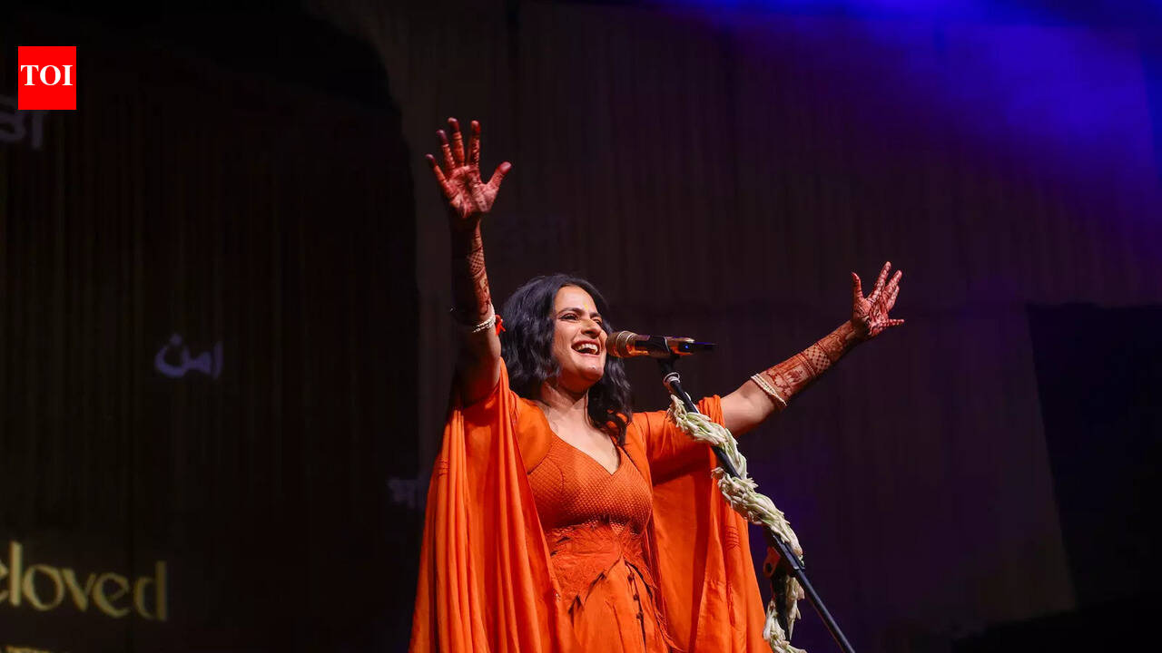 Delhi soaks in the Sufiyana rang