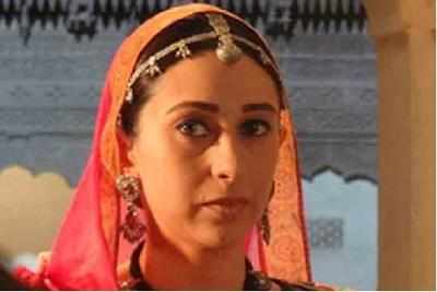 Karisma Kapoor learns Urdu for 'Dangerous Ishq'