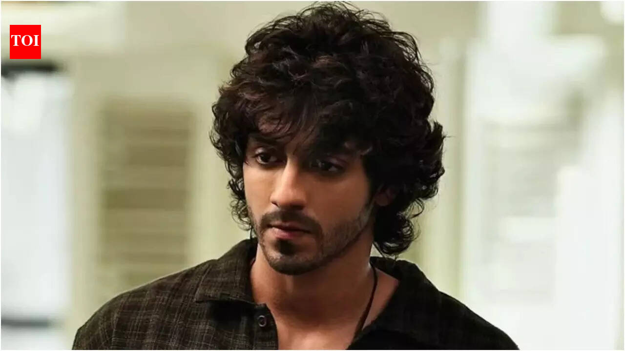 Ahaan offered epic Karna and Anand L Rai's project