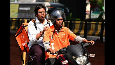 LPG crisis: Hotel closures hit food delivery riders hard in Vijayawada