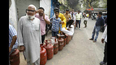LPG shortage disrupts weddings, kitchens in Madhubani