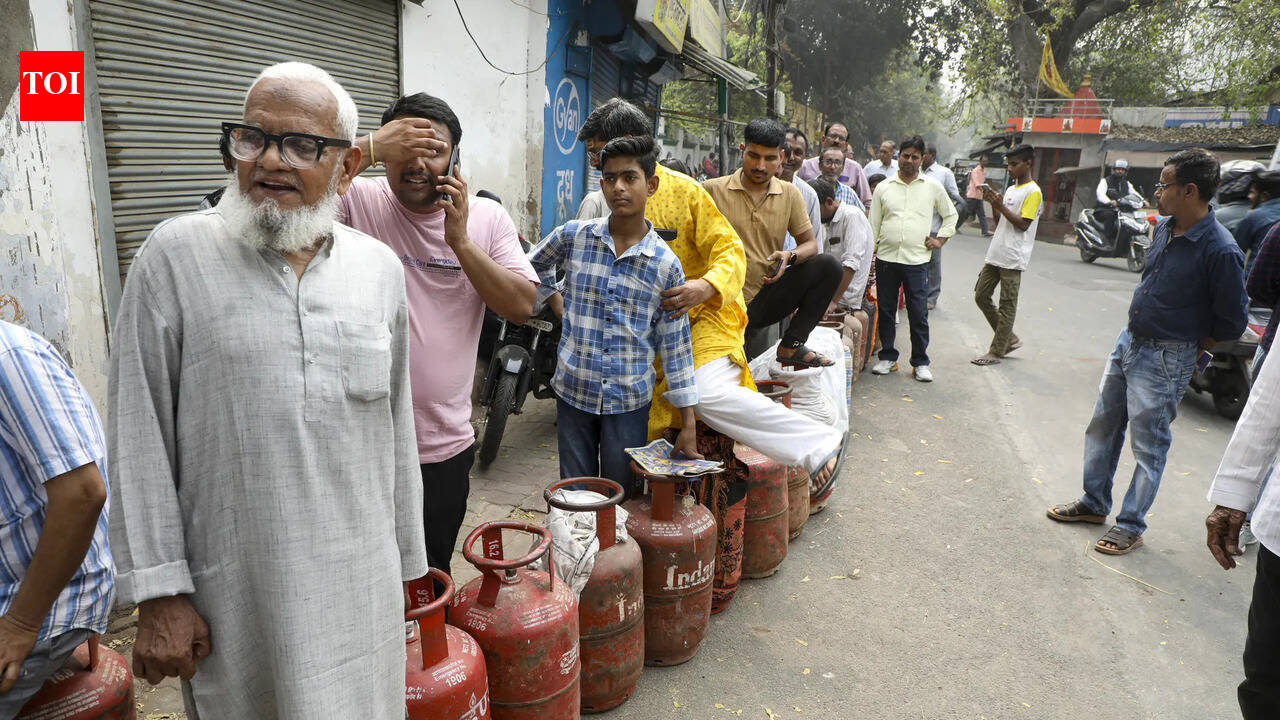 LPG shortage disrupts weddings, kitchens in Madhubani