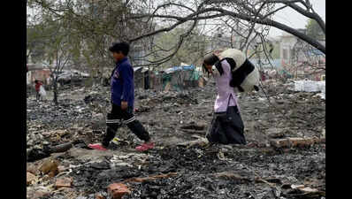 Midnight blaze destroys 300 jhuggis in SW Delhi