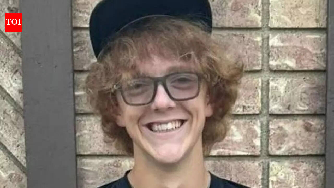 15 year old baseball player Bentley Wolfe dies days after line drive hits his head during Illinois practice