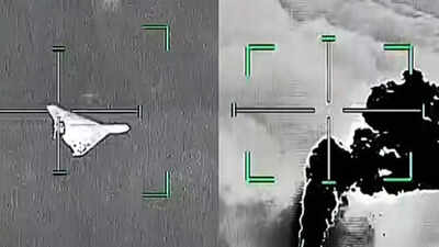 জোরে বিস্ফোরণ দুবাইকে কাঁপিয়েছে: ইরান মার্কিন অর্থনৈতিক লক্ষ্যবস্তুর উপর হামলার সতর্ক করার সাথে সাথে টুইন ড্রোন হামলা