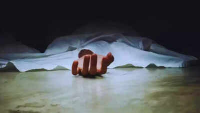 Mother mixes pesticide in drink to threaten husband; 5-year-old drinks it, dies