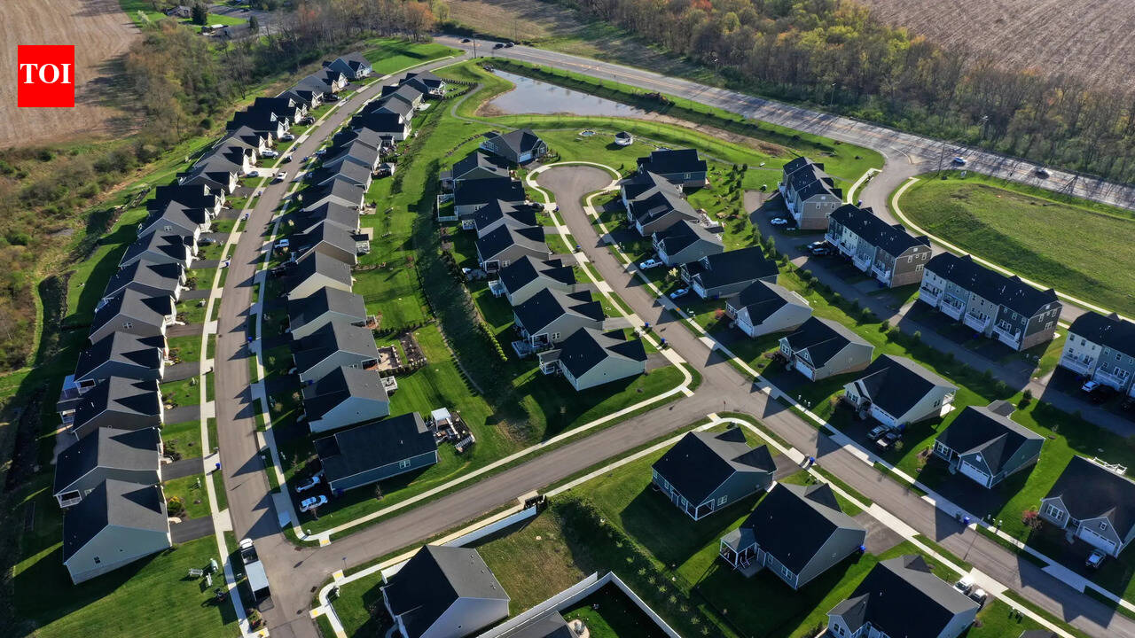 Average US mortgage rate climbs to 6.11% as Middle East tensions unsettle bond markets