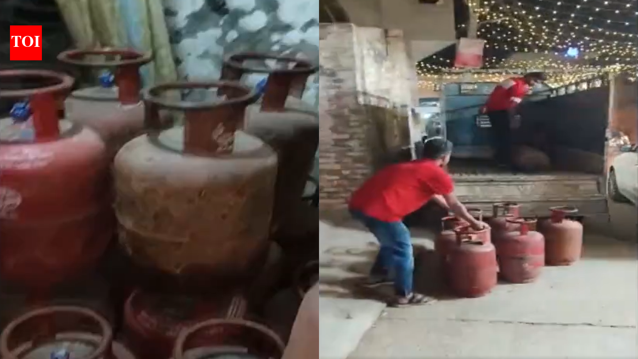UP Police bust illegal domestic gas storage in Hapur: 18 filled, 14 empty cylinders seized