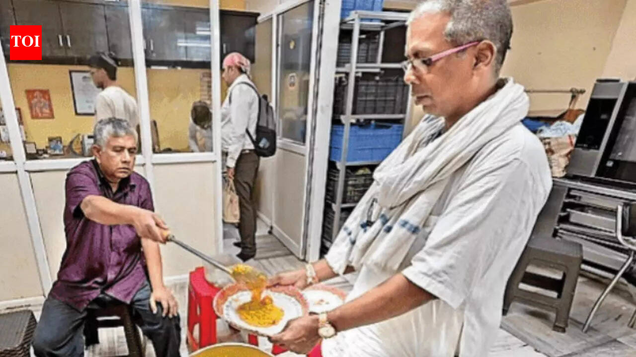 LPG crisis forces temples in Bengal to alter bhog menu, switch to diesel stoves