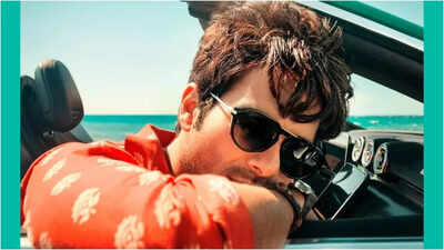 షాహిద్ కపూర్, రష్మిక మందన్న, కృతి సనన్ నటించిన 'కాక్‌టెయిల్ 2' టీజర్ 'ధురంధర్ 2'తో విడుదల కానుంది, చిత్రం ఈ తేదీన ప్రేక్షకుల ముందుకు రానుంది.