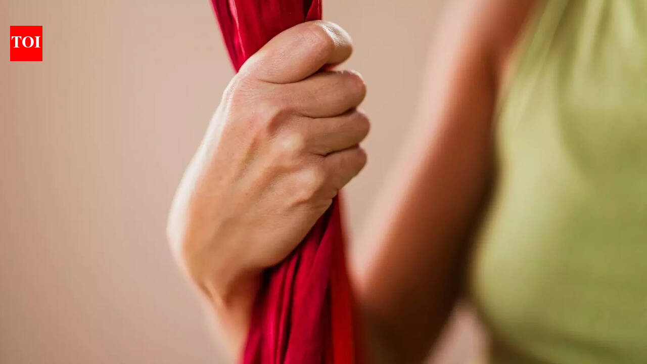 Doctors say your grip strength could predict future health and longevity: Here’s how to test it at home