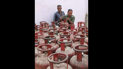 Fear of LPG cylinder shortage dampens festive spirit in city