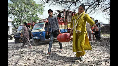 LPG crisis: Long queues at booking centres, food outlets fear closure