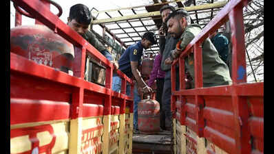 LPG crisis: Long queues at booking centres, food outlets fear closure
