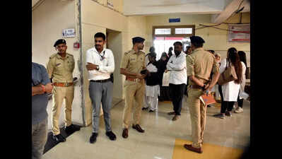 Man attacks wife with acid in Surat family court