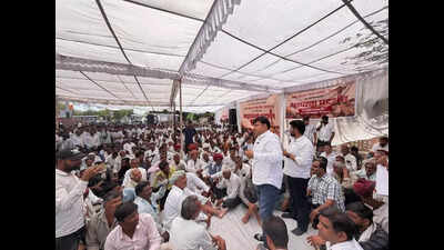 Opium farmers protest action of narcotics dept in Chittorgarh