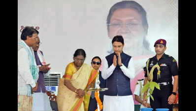 Protocol row: Centre seeks Darj DM, Siliguri CP on deputation