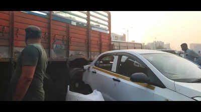 Scooter rider dies as truck hits seven vehicles at traffic junction under Navale bridge