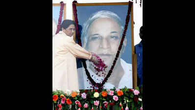 Parties vie to consolidate Dalit voters on Kanshi Ram birth anniv