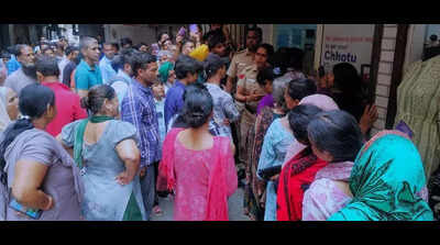 Chulhas Burn As LPG Flickers