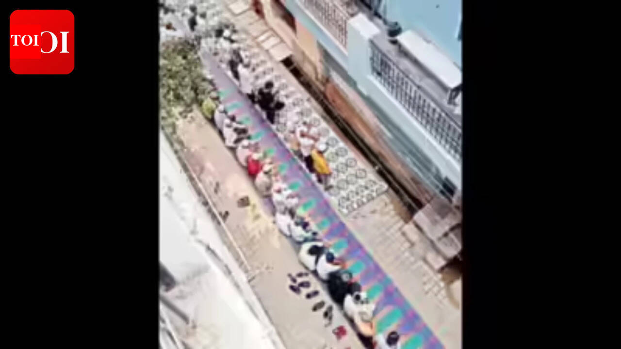 Meerut SSP: Will nix passports if namaz on roads