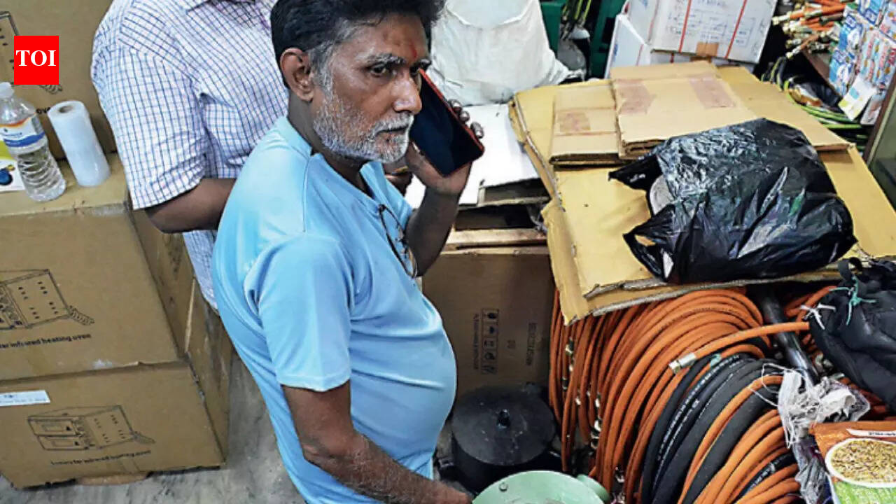 Diesel stoves vanish like hot cakes in Kolkata as LPG crisis sparks rush for alternatives