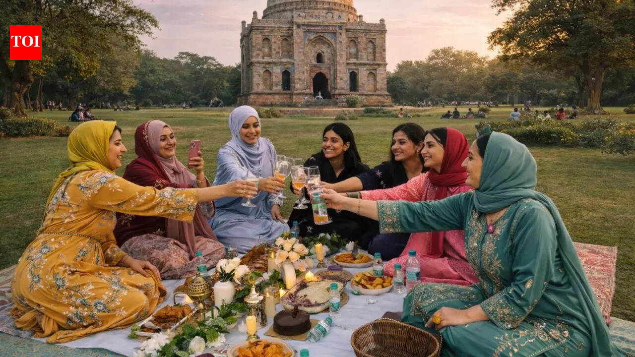 From food streets to picnics, Delhiites take iftar outdoors