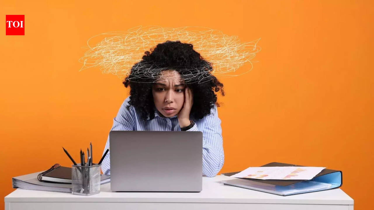 Burnout vs depression: Why many professionals confuse the two