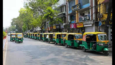 Drop in panic-buying reduces auto pain in city