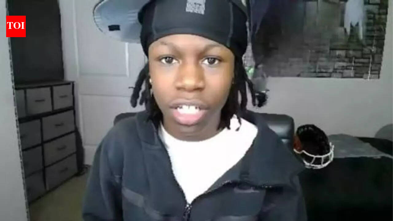 What really happened in RaKai’s Walmart fight as the Twitch streamer shows injured knuckles during viral livestream