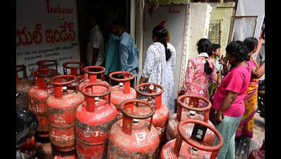 Several more restaurants suspend operations as LPG shortage continues in Vijayawada
