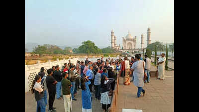 Heritage walk in Sambhajinagar today to mark 360th anniversary of Shivaji Maharaj’s visit