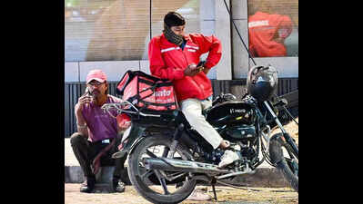 Delivery Riders Say Next Few Days Key Amid LPG Crunch | Nagpur News ...