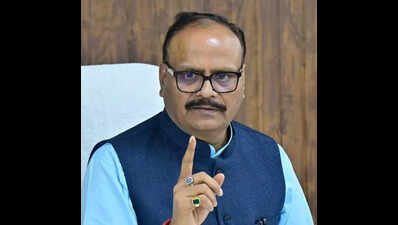 ‘Pandit’ option in S-I exam question on ‘opportunist’ synonym triggers row