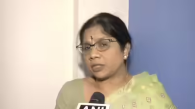 Bengal min hurt as BJP workers clash with TMC cadres