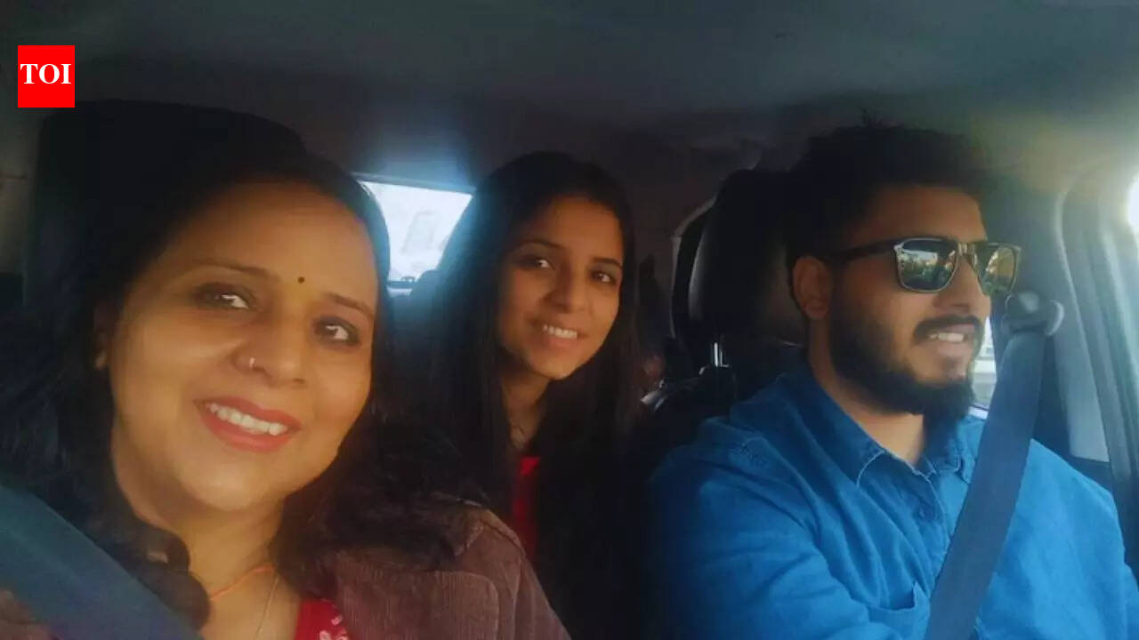 Gurgaon engineer stabs twin sister 50 times, calls mom to see ‘surprise’