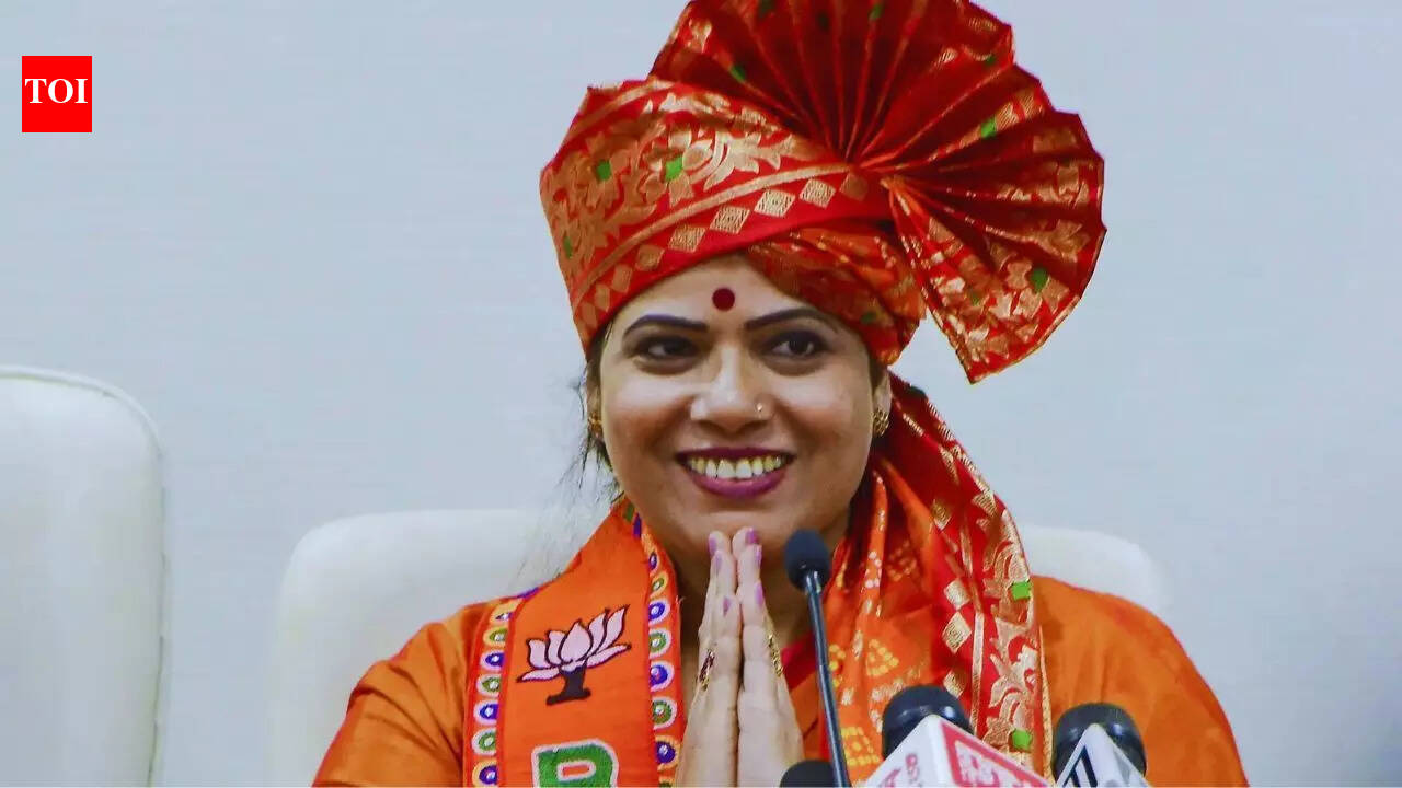 'I have no interest': BMC removes red-blue beacon from Mumbai mayor Ritu Tawde's car