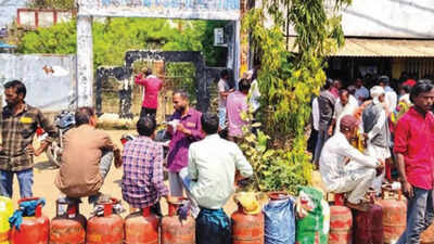 Gas agencies in Bhopal and Indore to remain open today