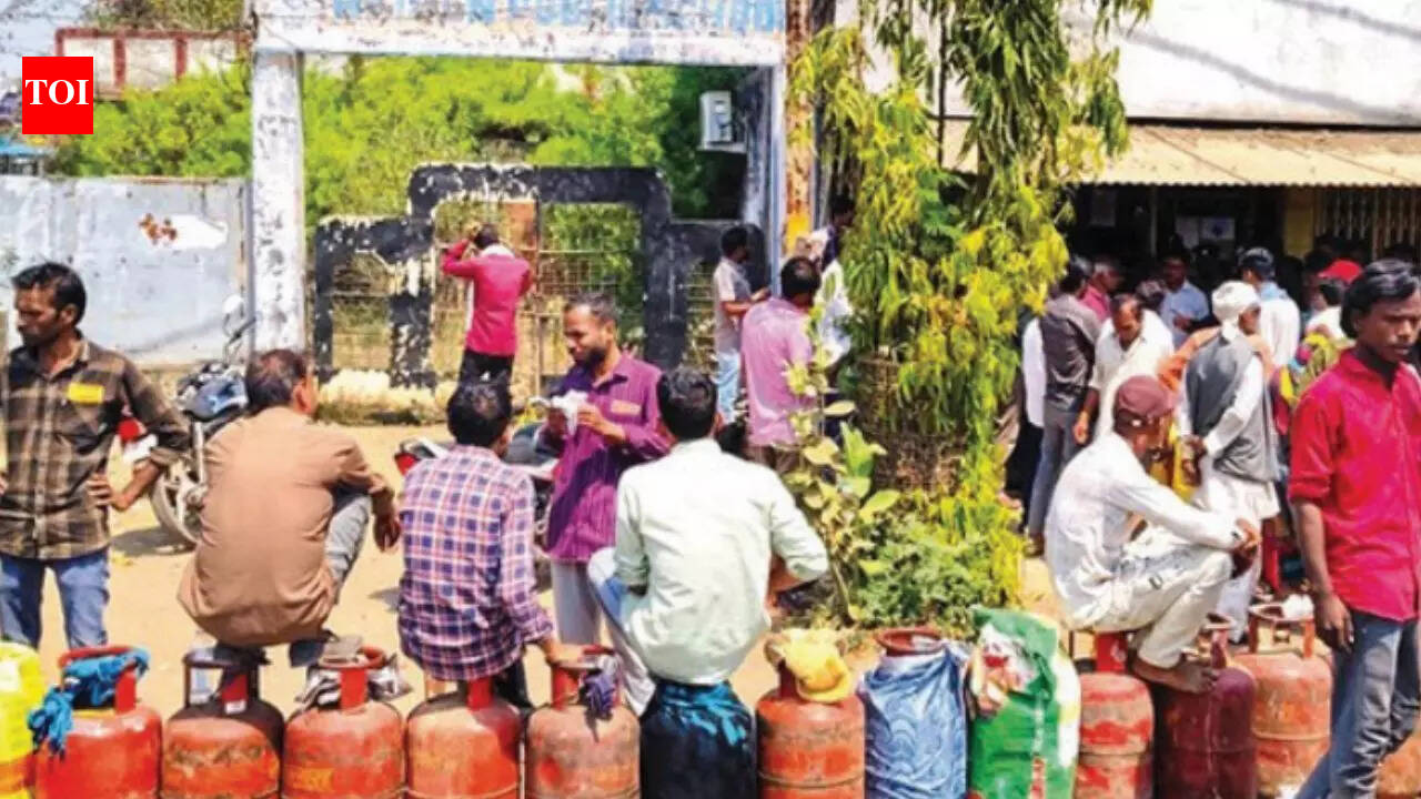 Gas agencies in Bhopal and Indore to remain open today