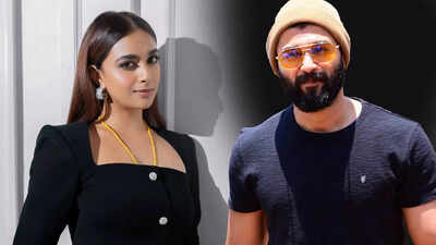 Lights, camera... Vijay & Keerthy!