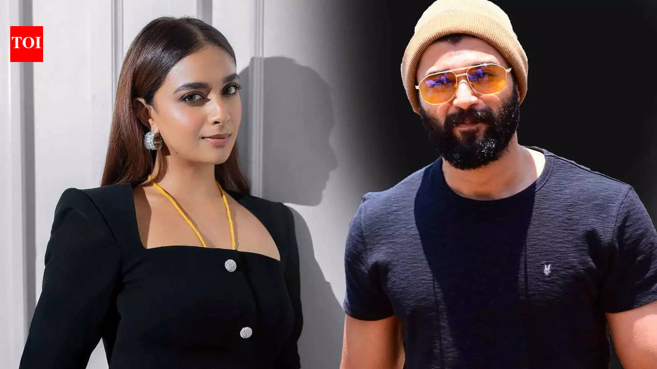 Lights, camera... Vijay &amp; Keerthy!