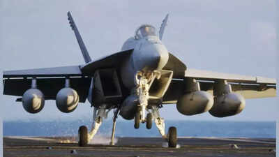 F/A-18E Super Hornets and F-35C Lightning lls: US steps up Iran operations from carrier USS Abraham Lincoln
