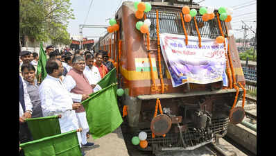 Patna Sahib MP and JD(U) leader flag off new passenger train