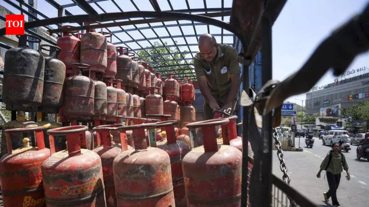 Tea takes a backseat in homes amid fuel crunch